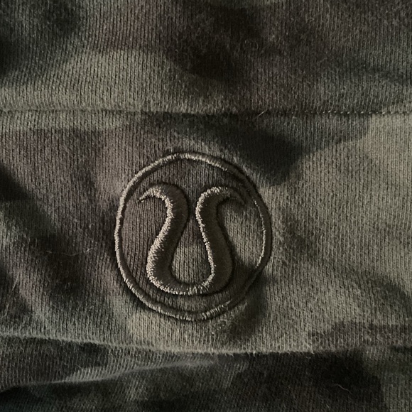 lululemon athletica Camouflage Jacket - Green and Black - Picture 3 of 5